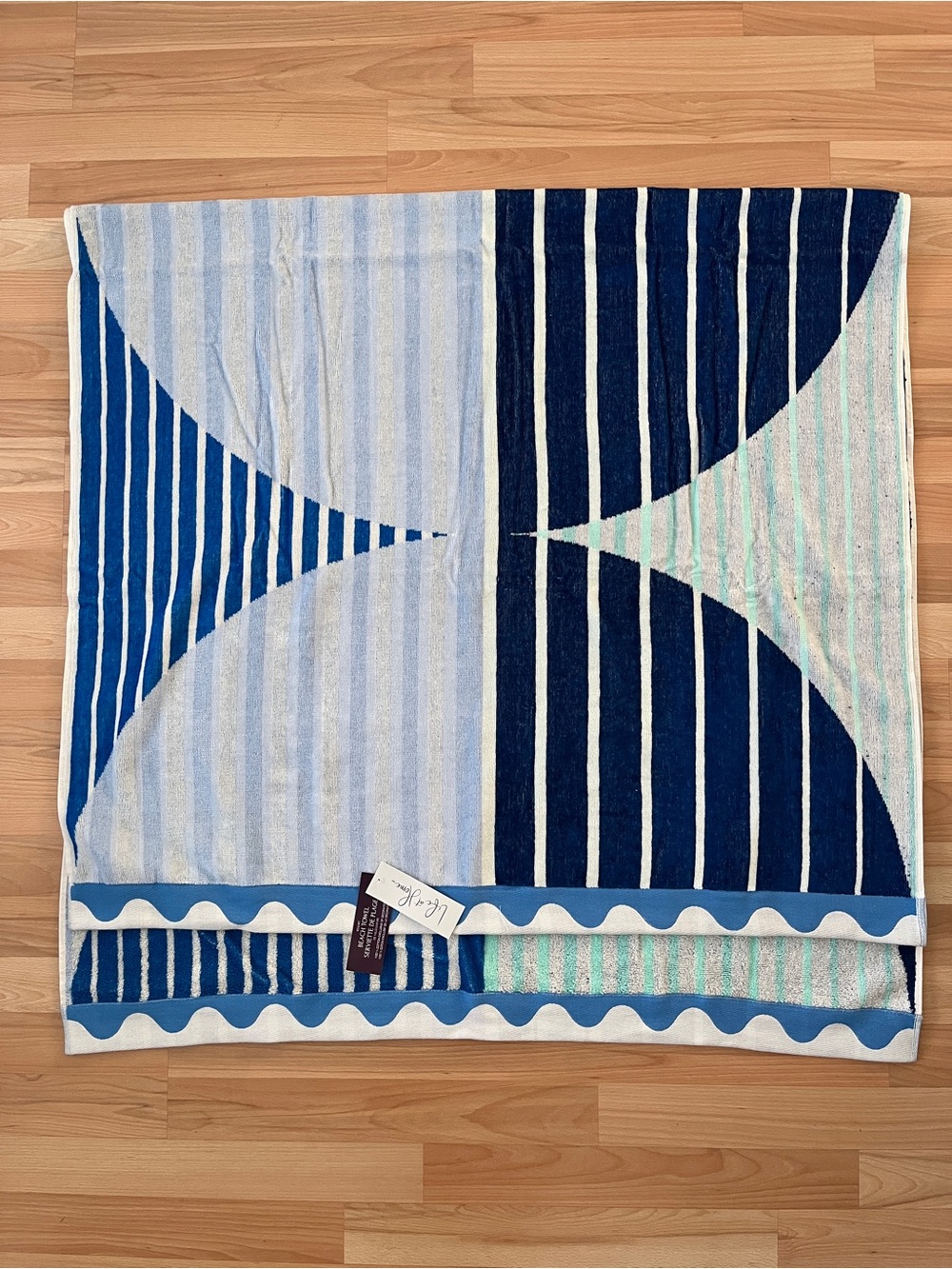 Brand New 100% Cotton Resort Beach Towel